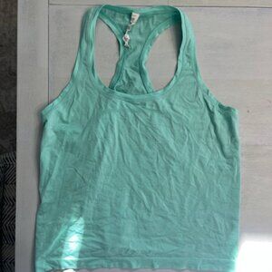 ladies lululemon top